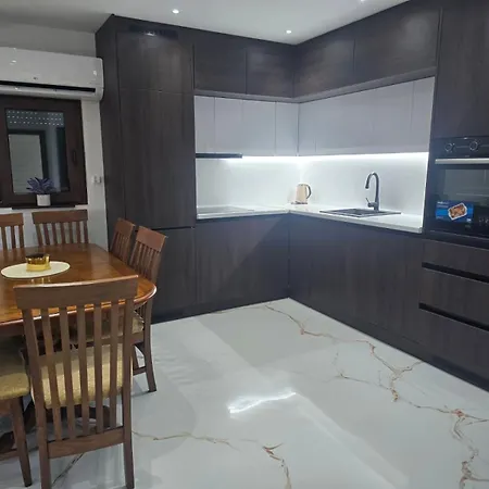 Mikic Apartment *